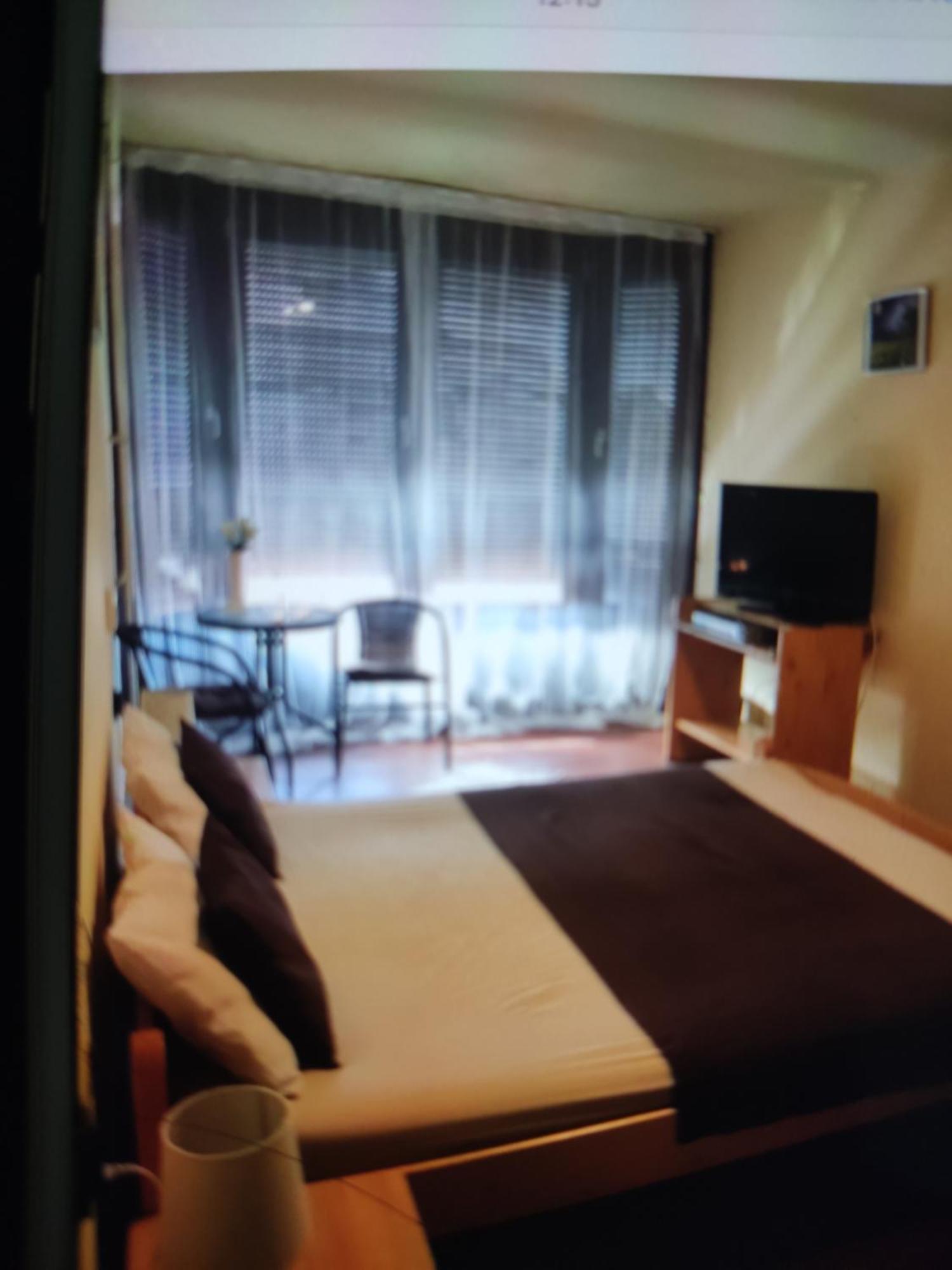 Buebaj Vendeghaz Hotel Eger Room photo